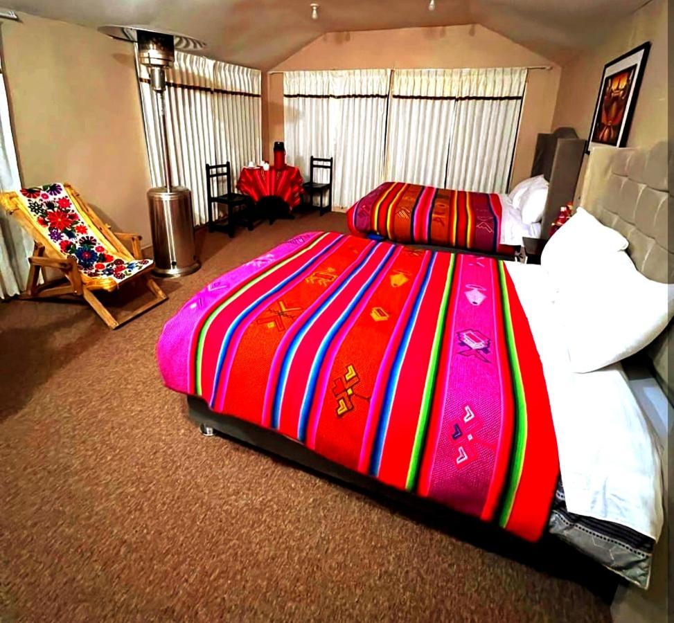 Uros Maya Lodge *